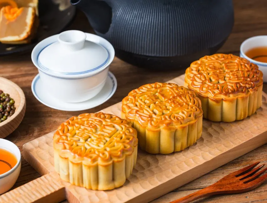 How to Order Fresh Mooncakes Online with Fast Delivery